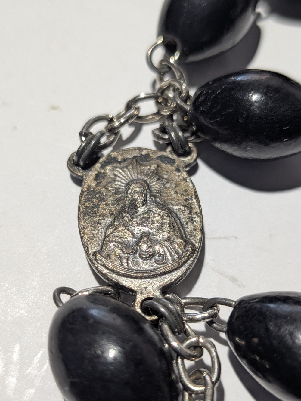 Mid-Century Italian Black Wood Rosary Silver Tone Crucifix Sacred Heart - Picture 8 of 8